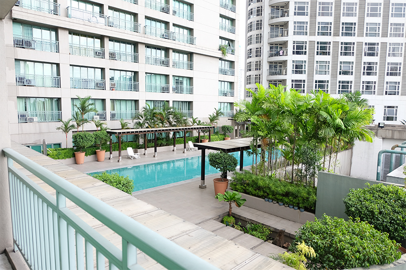 2BR Flat Along Shaw Blvd with Wifi & Parking